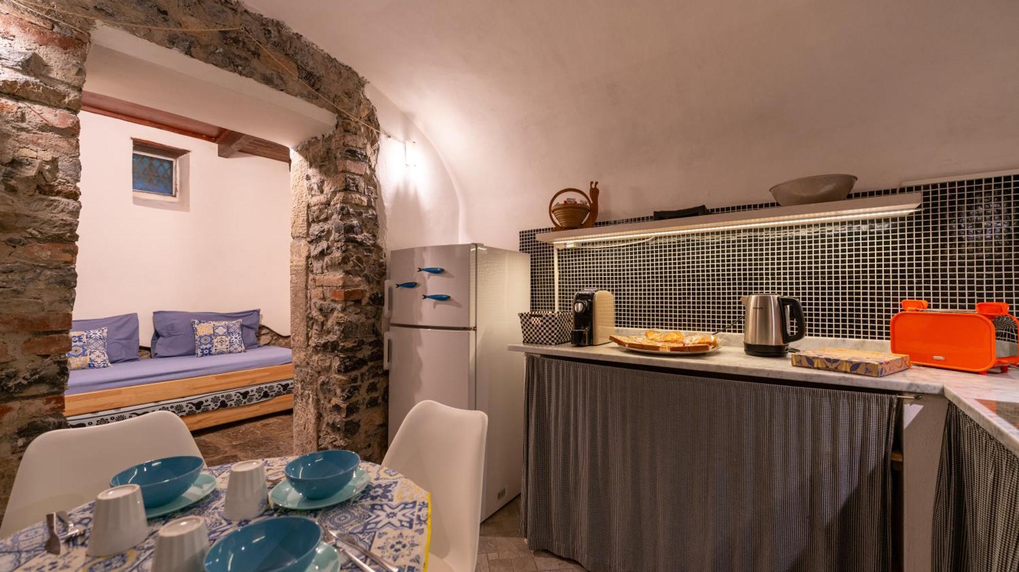 La Casa Delle Pietre Parlanti - Casa In Pietra Ai Piedi Del Parco Delle 5 Terre Bed & Breakfast Biassa Eksteriør bilde