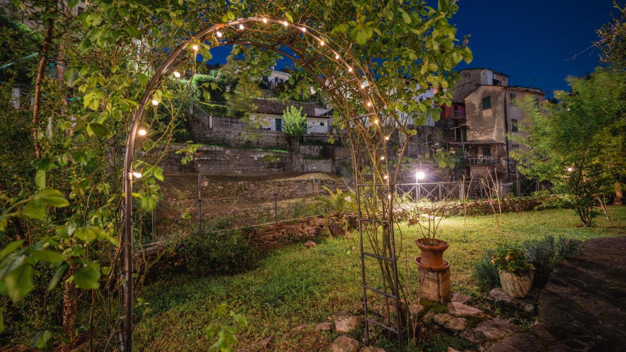 La Casa Delle Pietre Parlanti - Casa In Pietra Ai Piedi Del Parco Delle 5 Terre Bed & Breakfast Biassa Eksteriør bilde