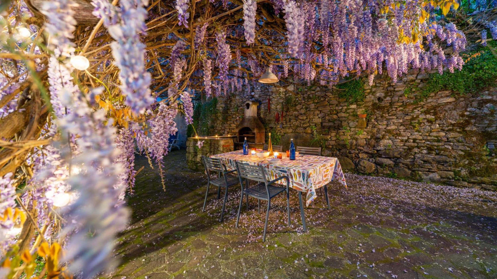 La Casa Delle Pietre Parlanti - Casa In Pietra Ai Piedi Del Parco Delle 5 Terre Bed & Breakfast Biassa Eksteriør bilde